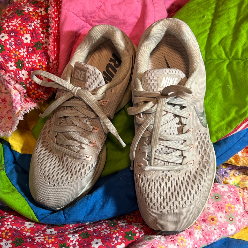Nike Womens Air Zoom Pegasus 34 Sz 8 Preowned Athletic Shoes